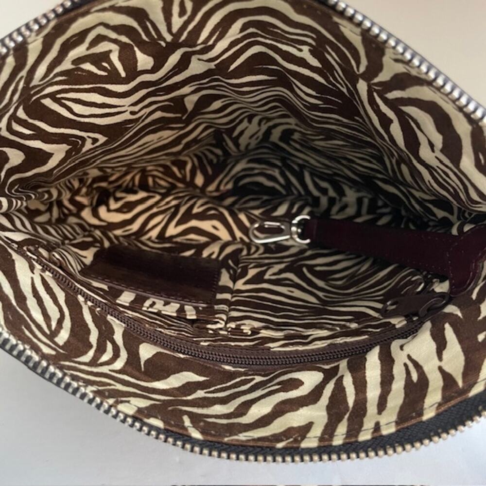 Brighton women's koda black & brown soft leather crossbody. - Picture 16 of 16